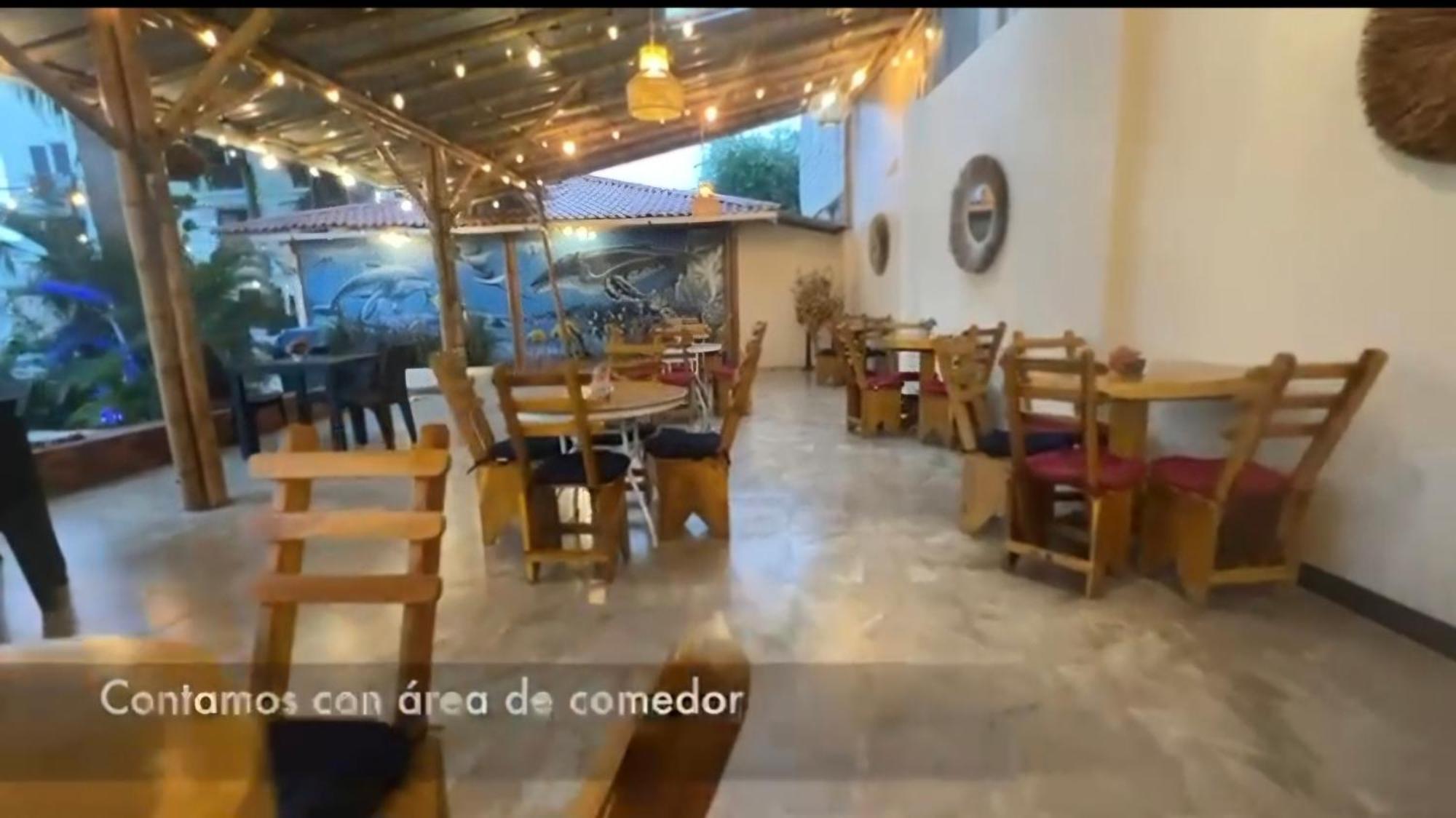 Hotel Berlin International Puerto López Buitenkant foto